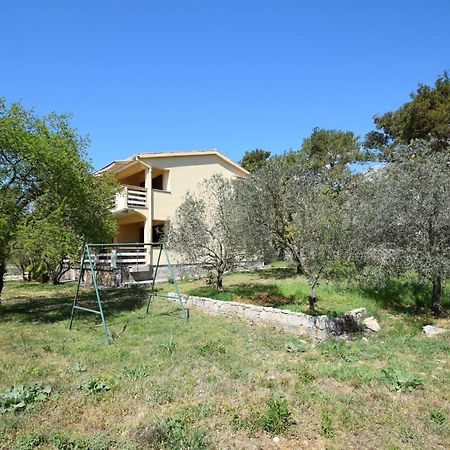 Apartments Ivan Starigrad Paklenica Buitenkant foto