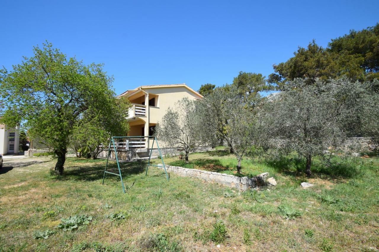 Apartments Ivan Starigrad Paklenica Buitenkant foto
