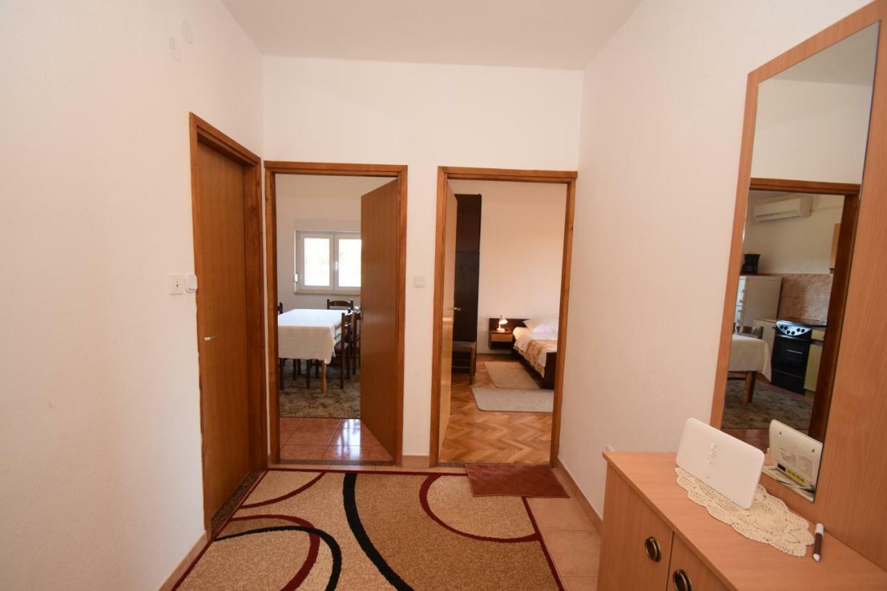 Apartments Ivan Starigrad Paklenica Buitenkant foto